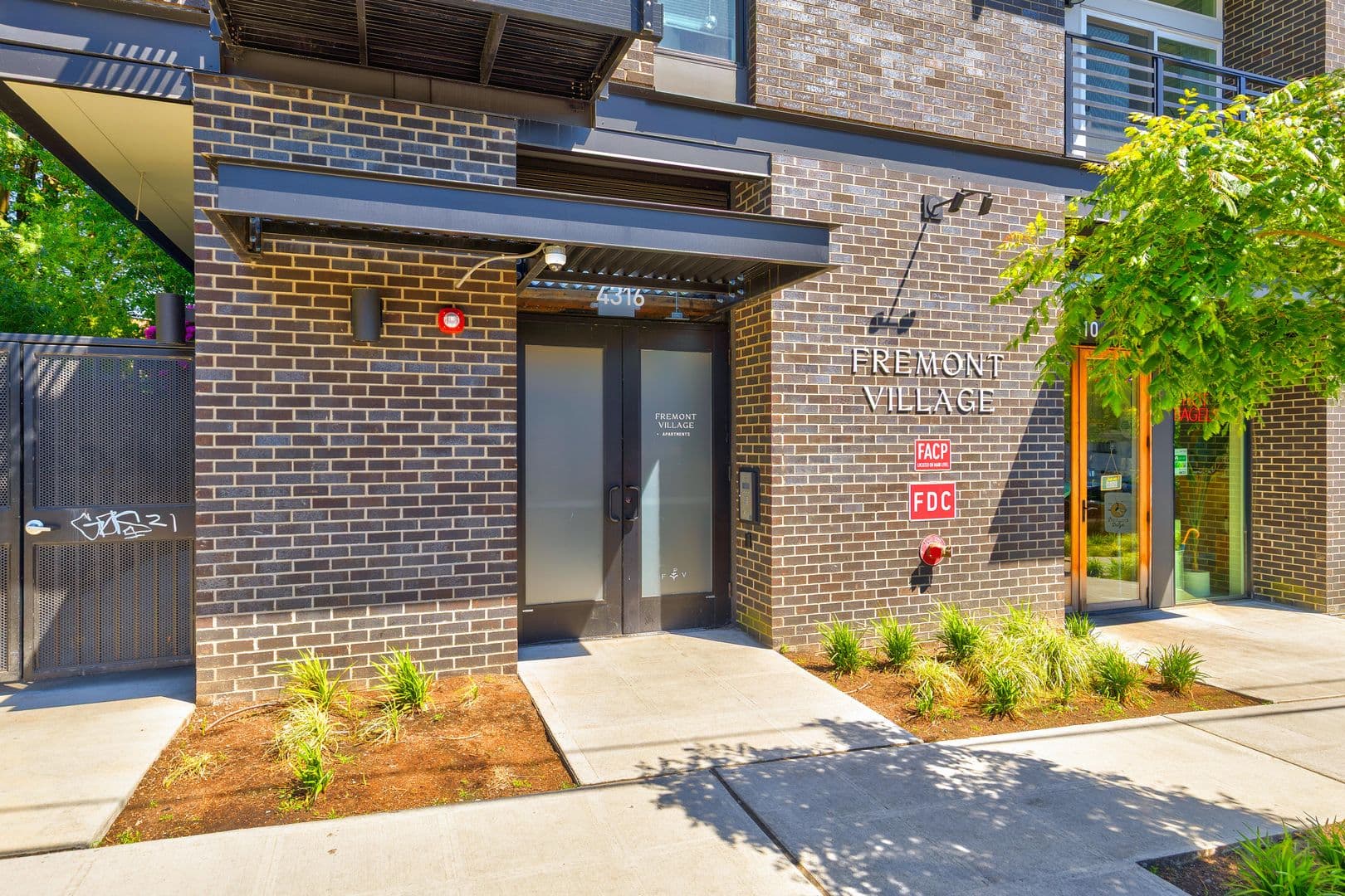 Seattle Apartment: 4316 Fremont Ave N