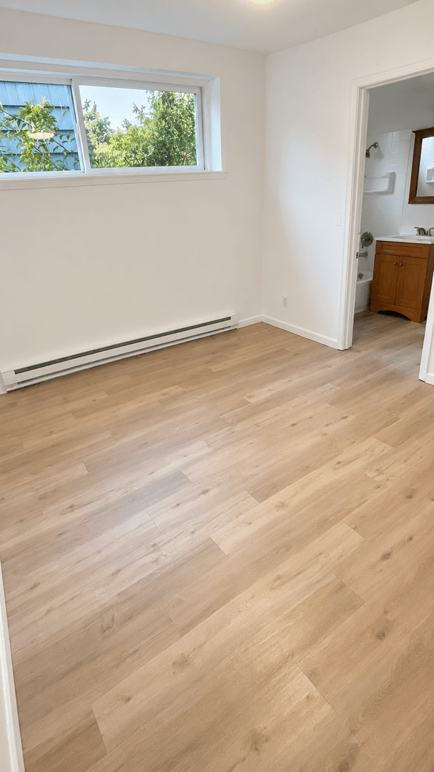 Seattle Apartment: 840 W Nickerson St