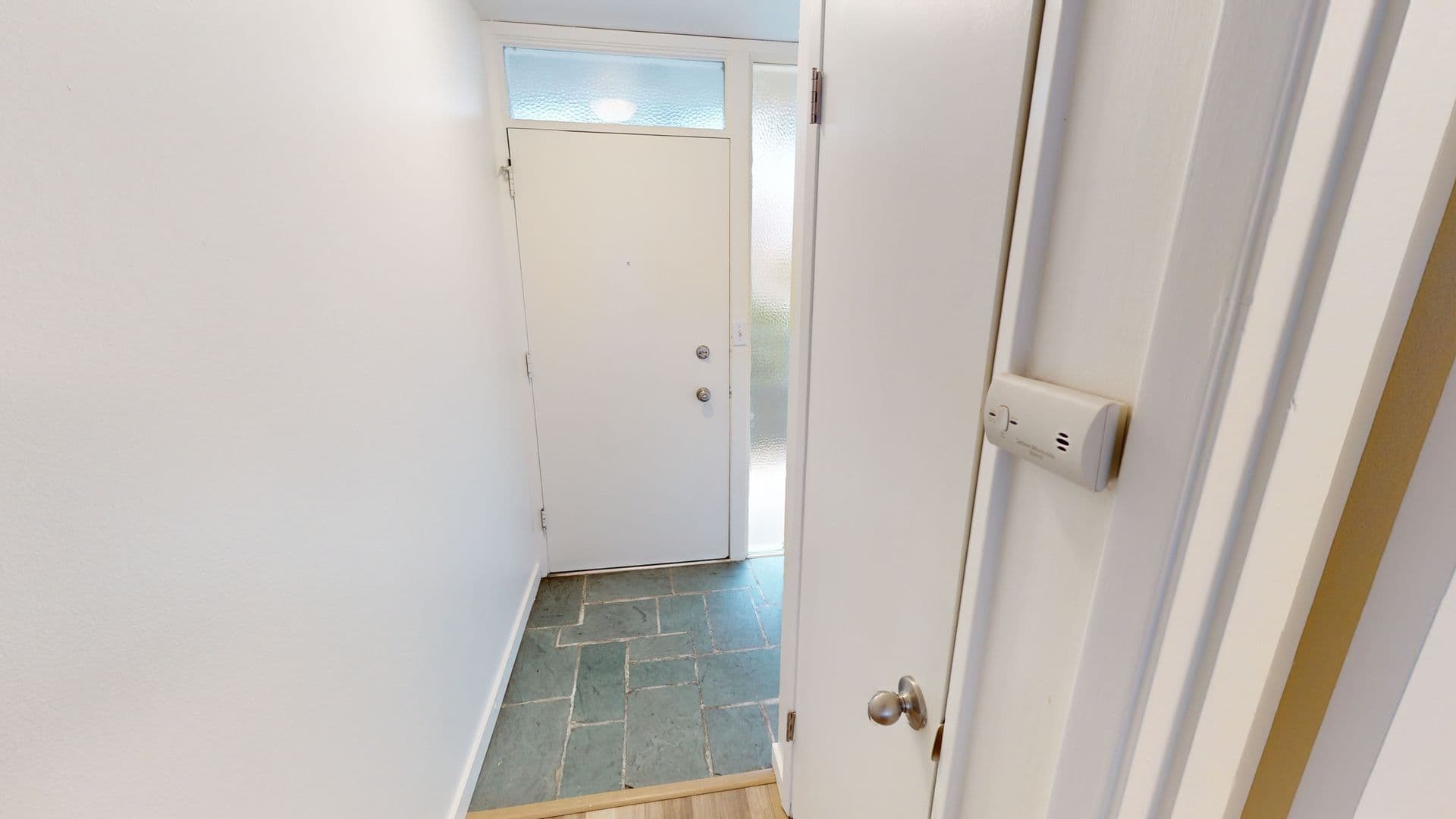 Seattle Apartment: 1909 Franklin Ave E