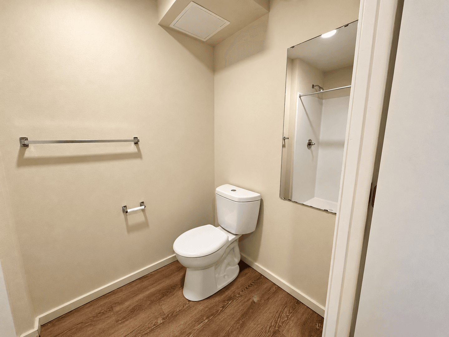 Kirkland Apartment: 330 4th ST