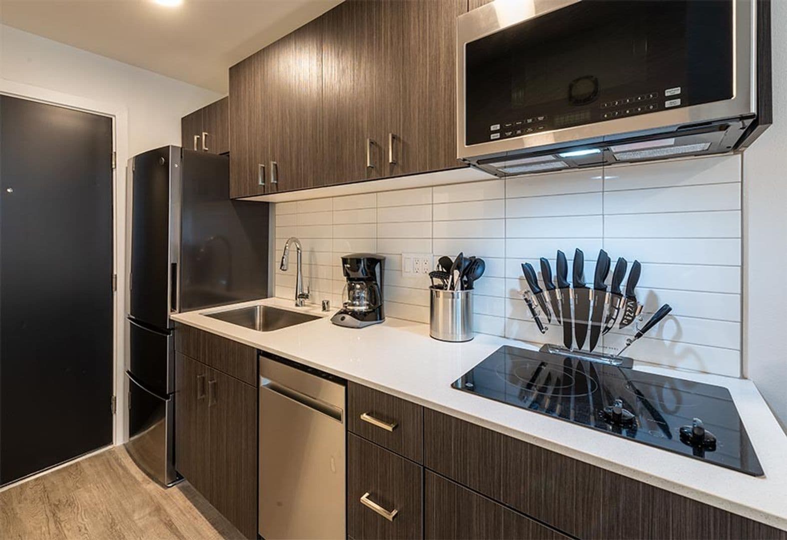 Seattle Apartment: 207 18th Ave
