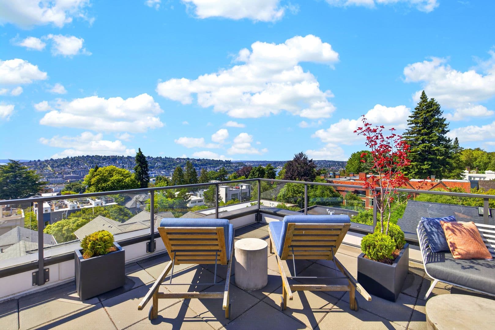 Seattle Apartment: 741 Harvard Ave E