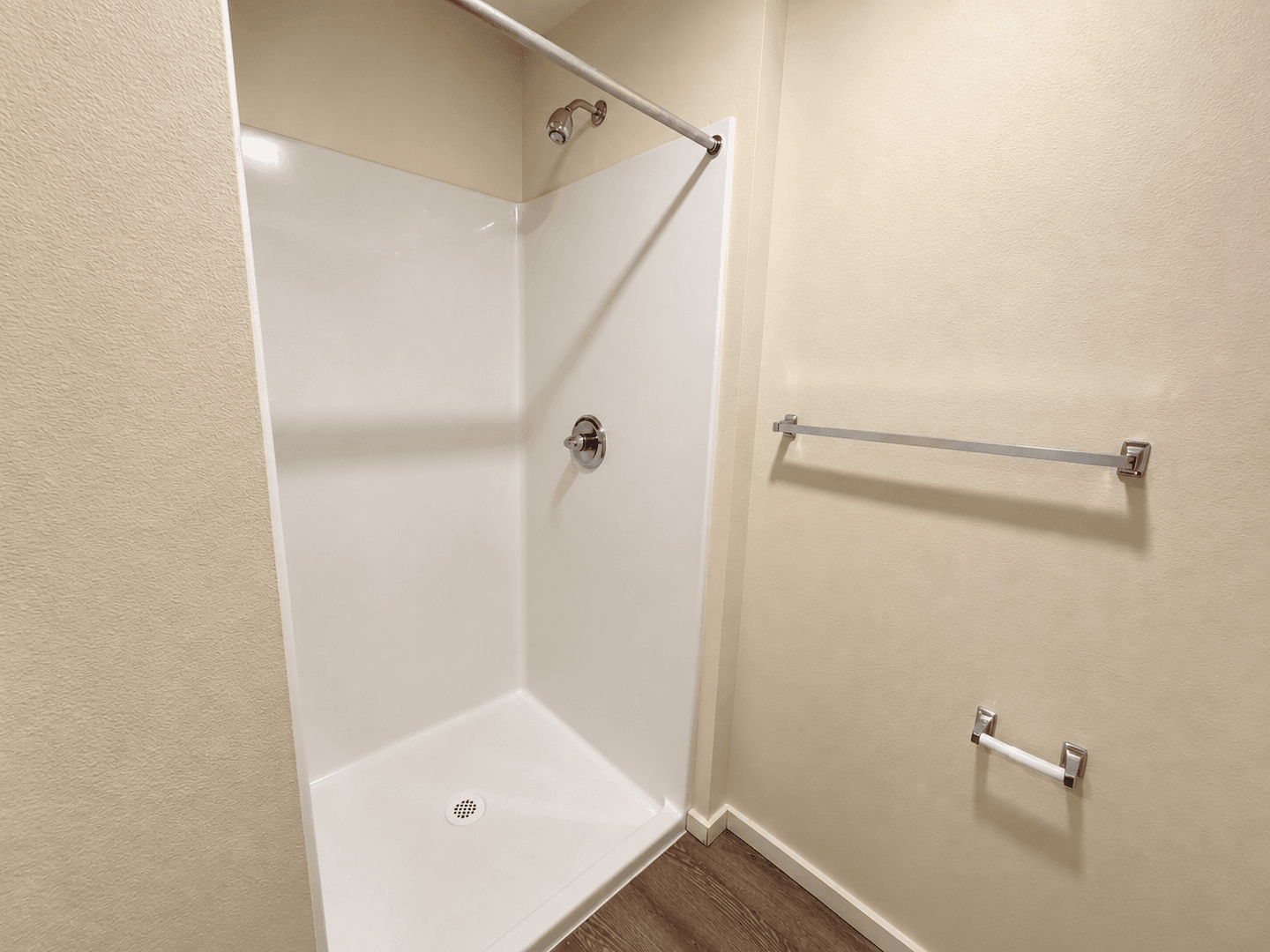 Kirkland Apartment: 330 4th ST