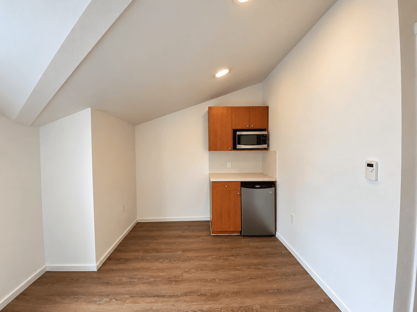 Kirkland Apartment: 450 Central Way