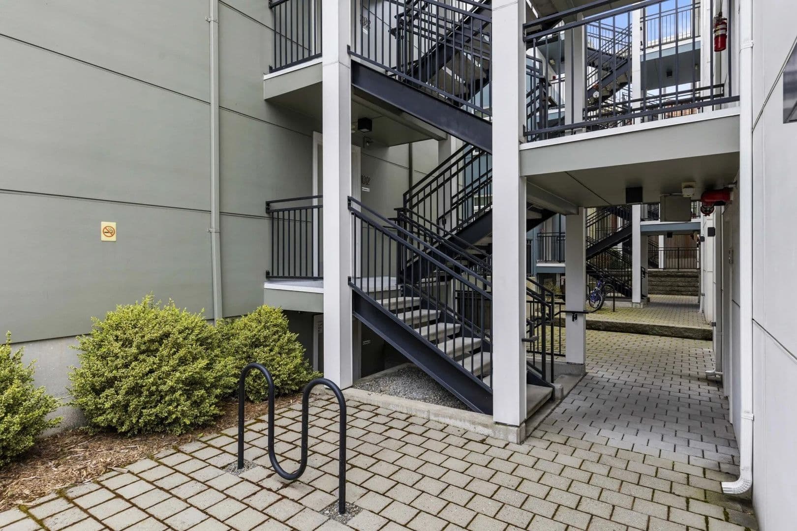 Seattle Apartment: 4215-4221 9th Ave NE