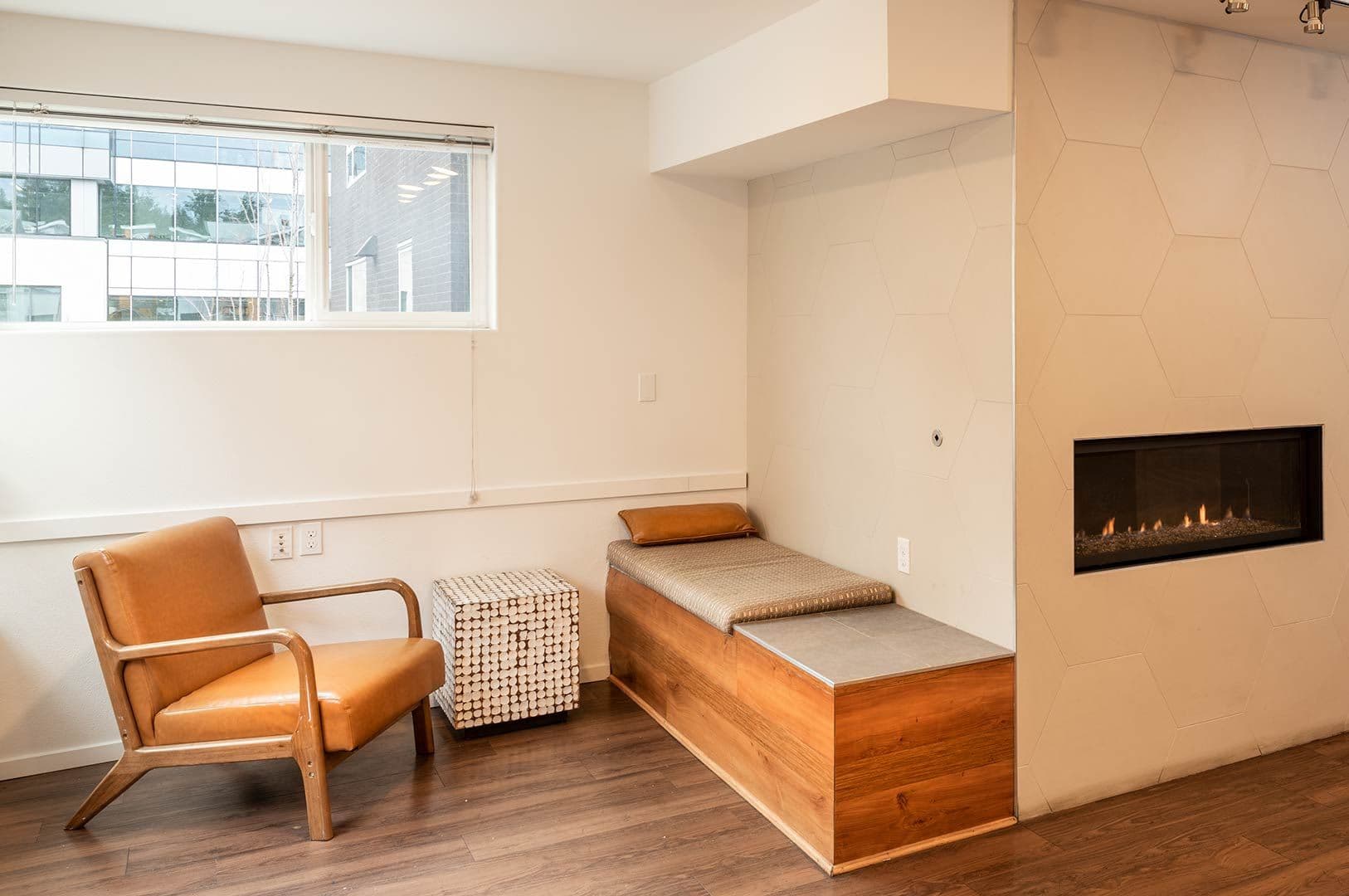 Kirkland Apartment: 450 Central Way