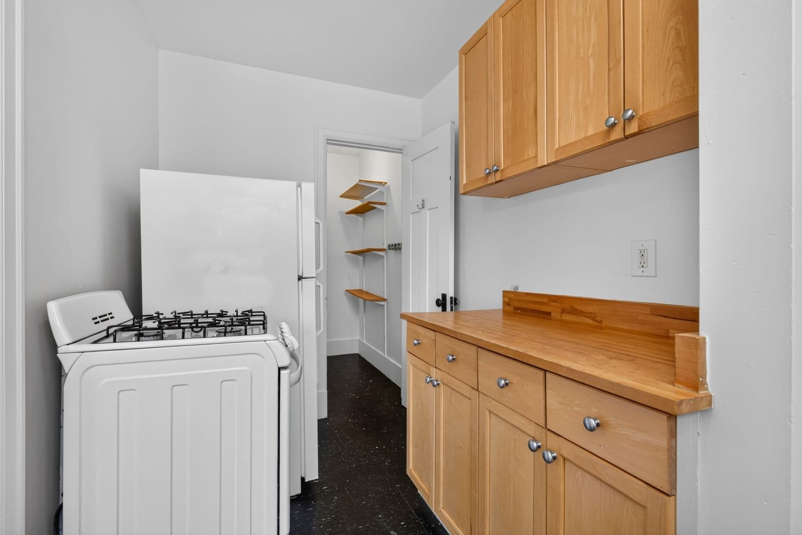 Seattle Apartment: 1323 East Pine St