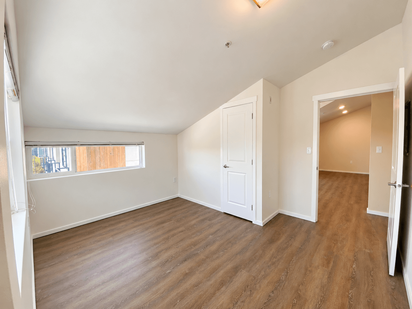 Kirkland Apartment: 450 Central Way
