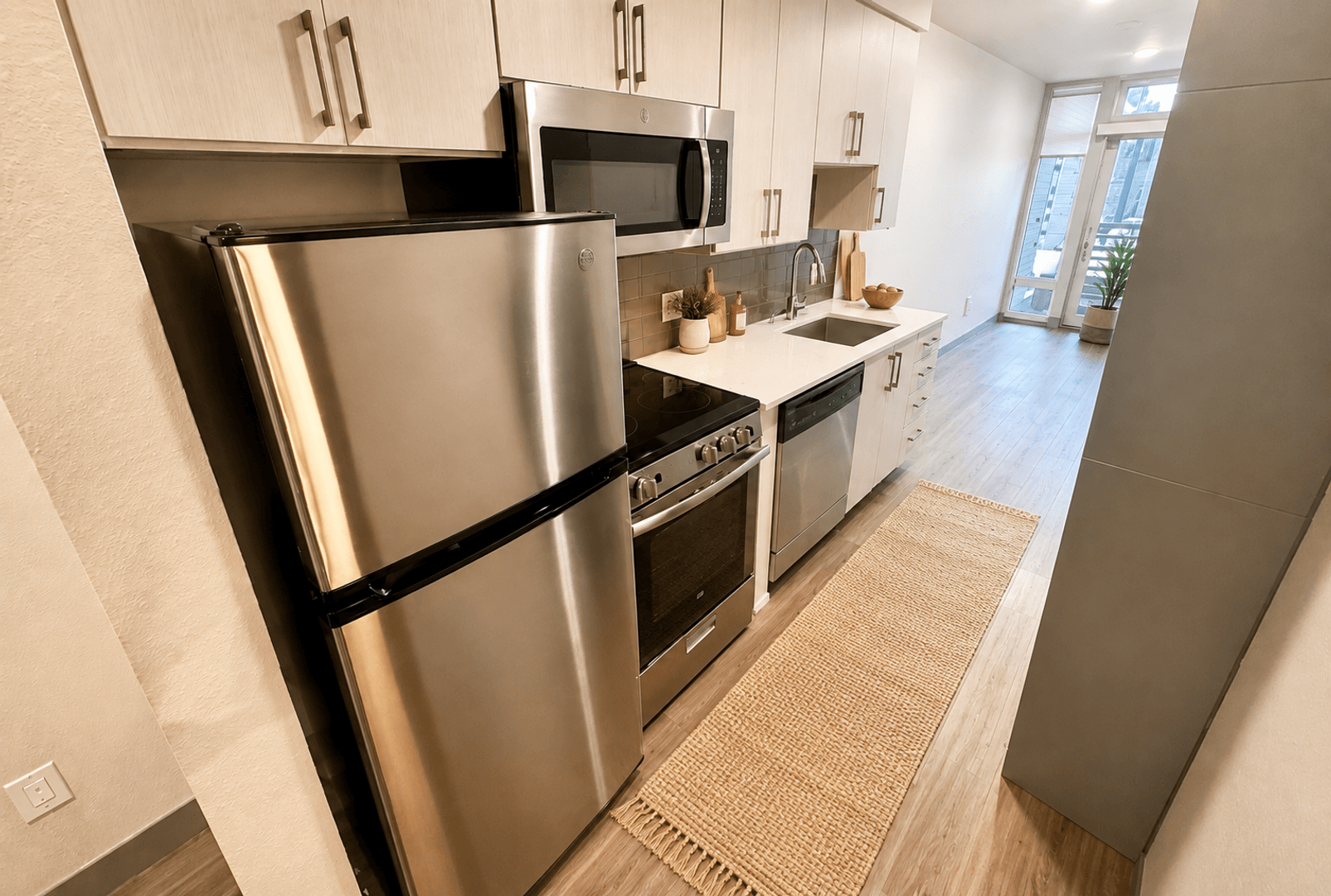 Seattle Apartment: 6301 15th Ave NW