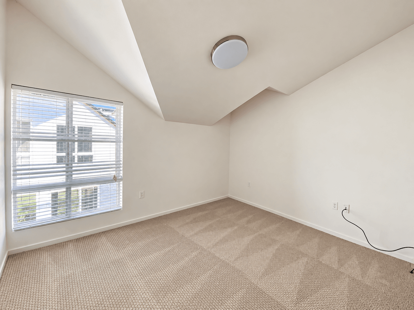 Kirkland Apartment: 450 Central Way