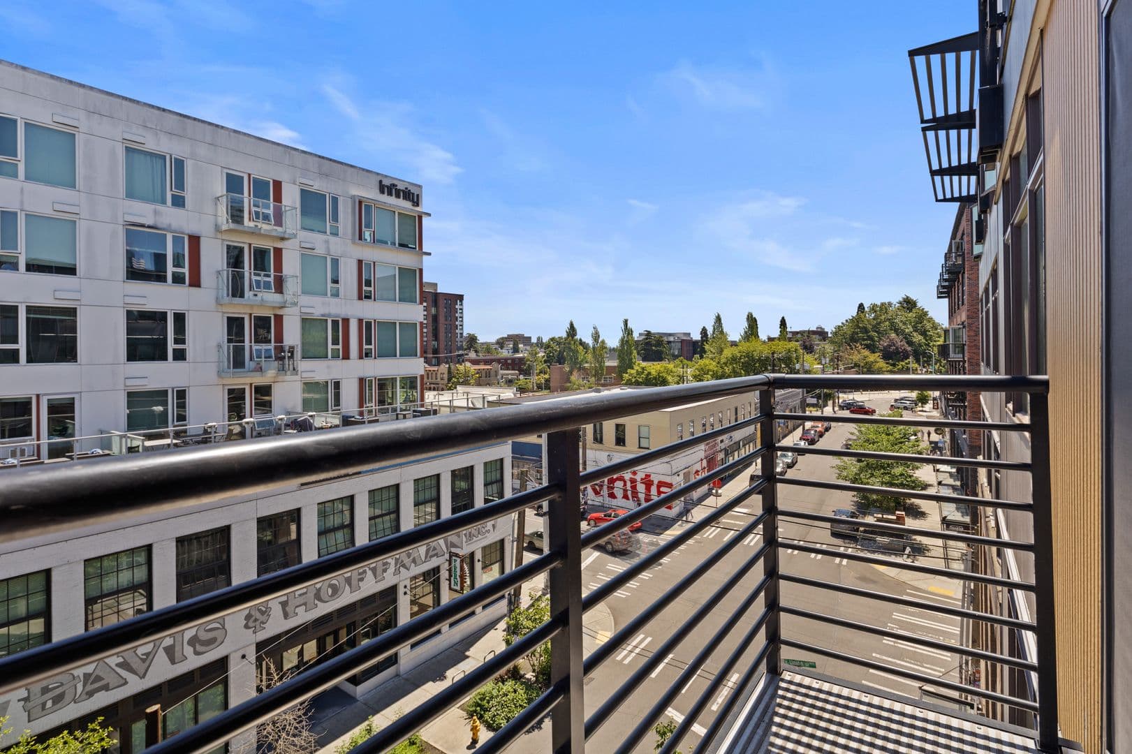 Seattle Apartment: 954 E. Union St.