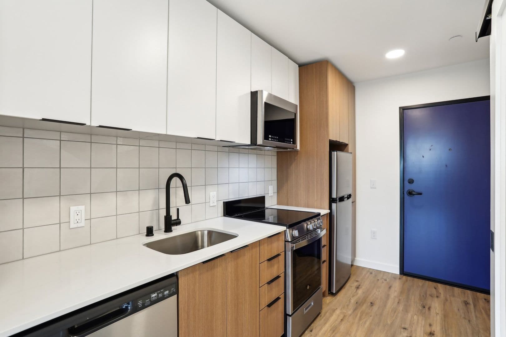 Seattle Apartment: 1140 NW Market St