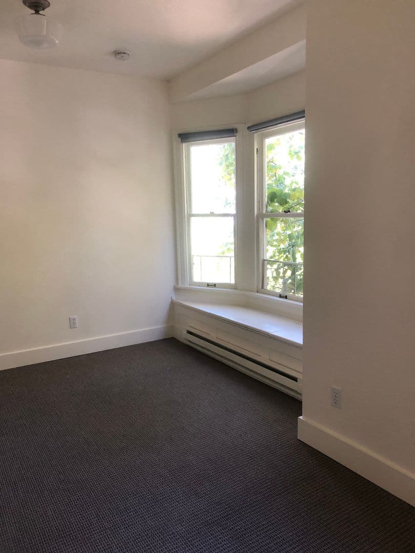 Seattle Apartment: 1420 Belmont Ave