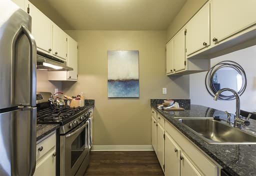 Seattle Apartment: 2425 Harbor Ave SW