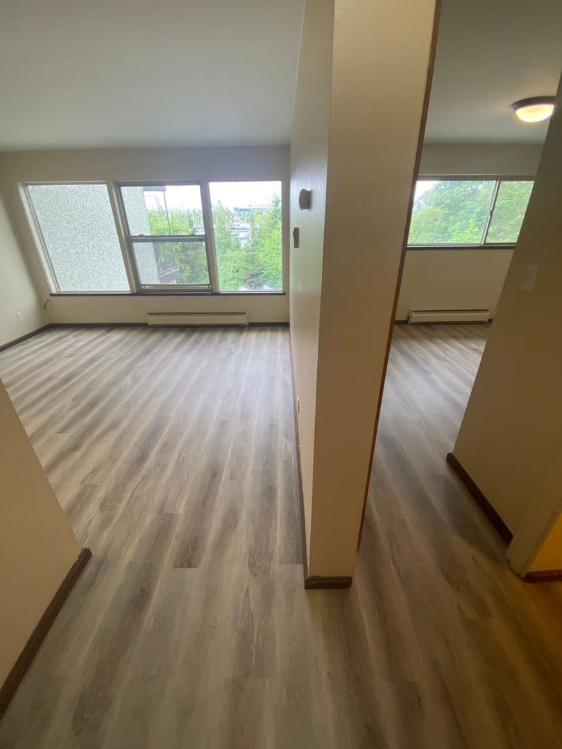 Seattle Apartment: 2400 Boyer Ave E