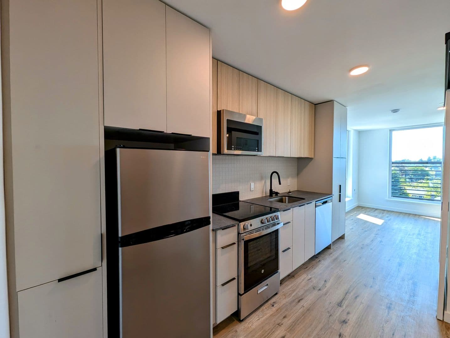 Seattle Apartment: 4417 Wallingford Ave N.