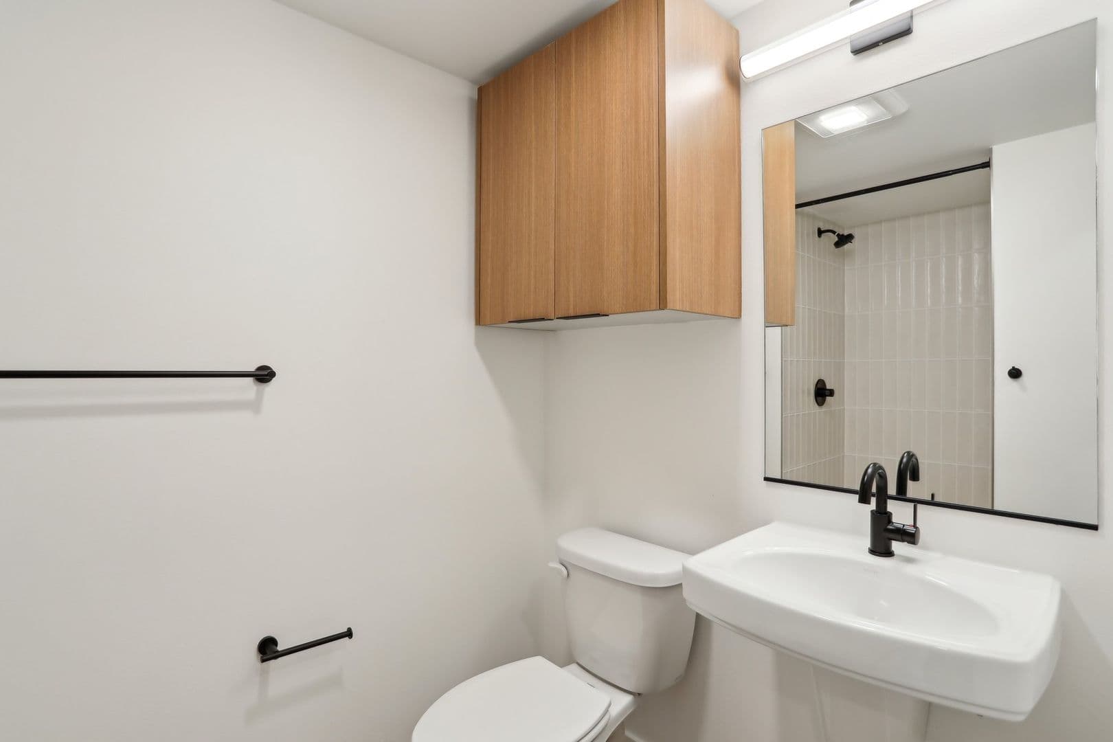 Seattle Apartment: 1140 NW Market St