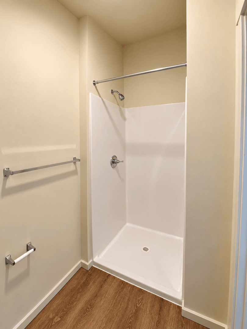 Kirkland Apartment: 330 4th ST