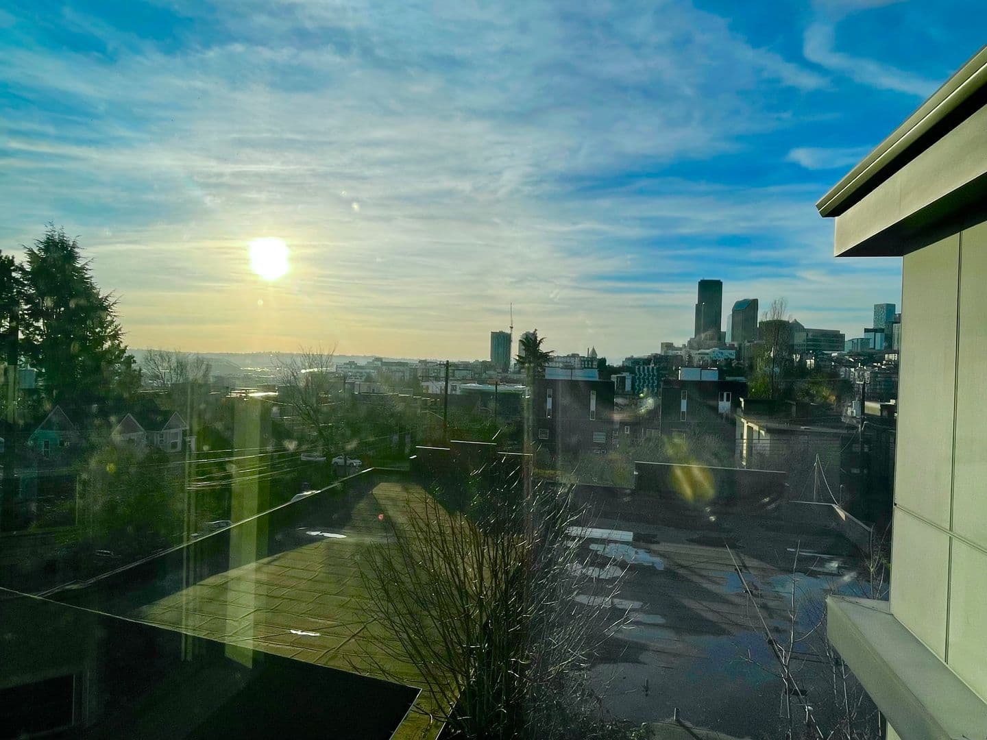 Seattle Apartment: 155 17th Ave