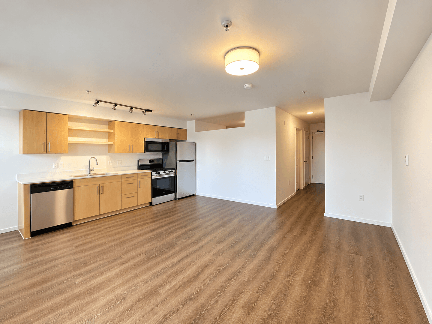 Kirkland Apartment: 450 Central Way