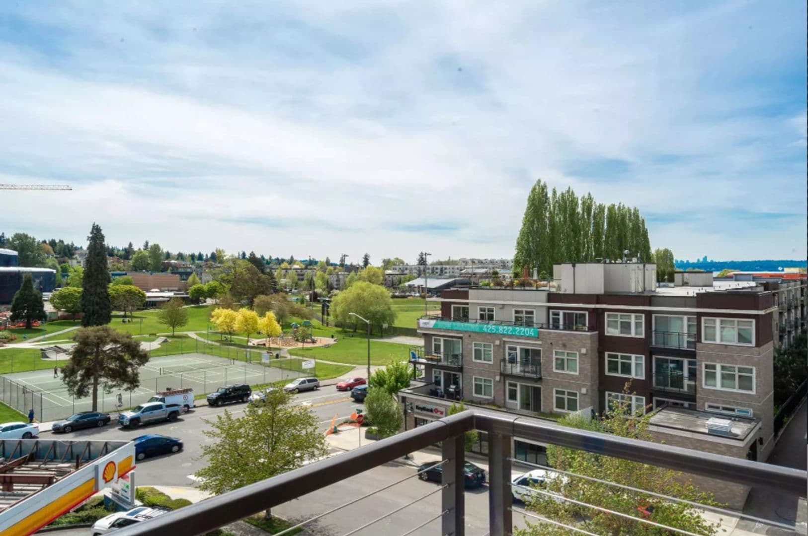 Kirkland Apartment: 330 4th ST