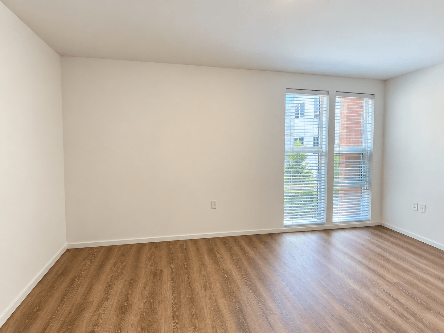 Kirkland Apartment: 450 Central Way
