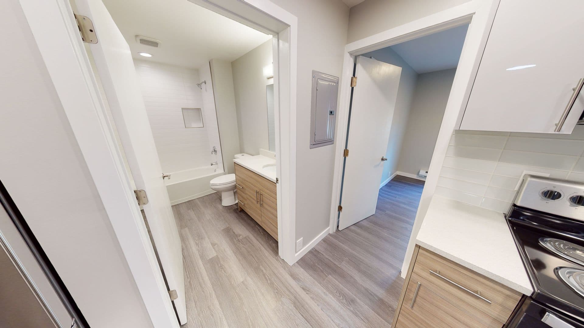 Seattle Apartment: 1901 E Fir St