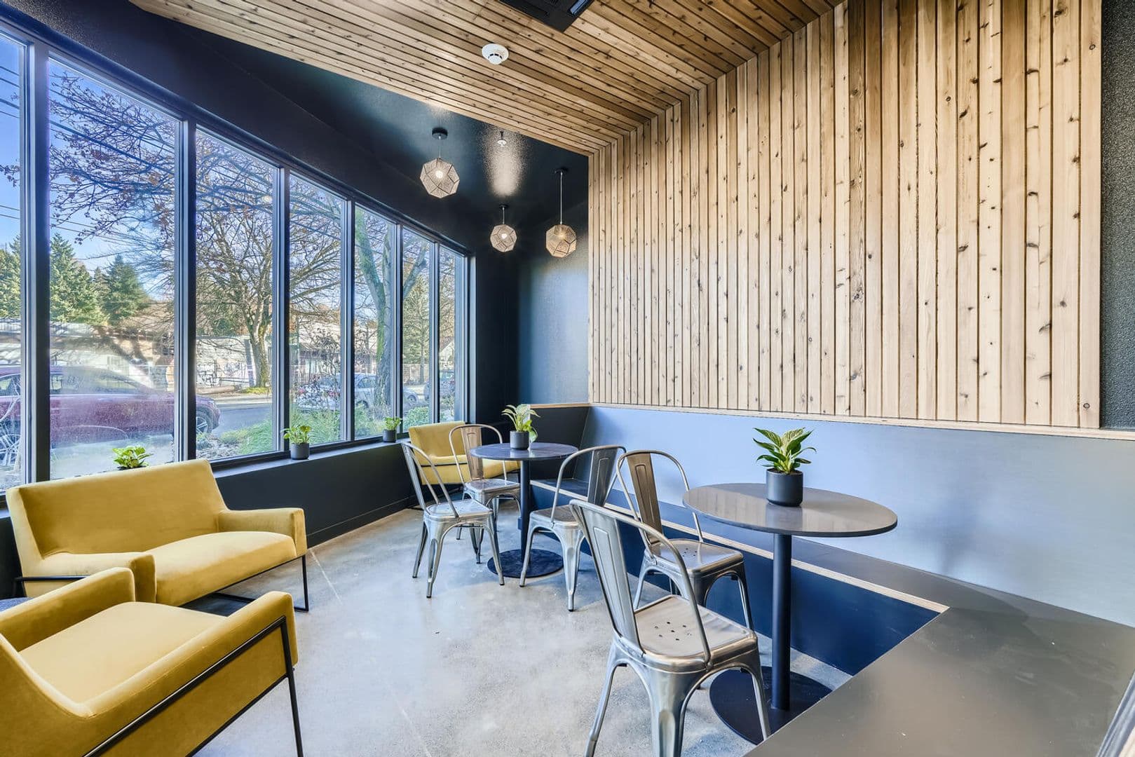 Seattle Apartment: 5231 Rainier Ave S