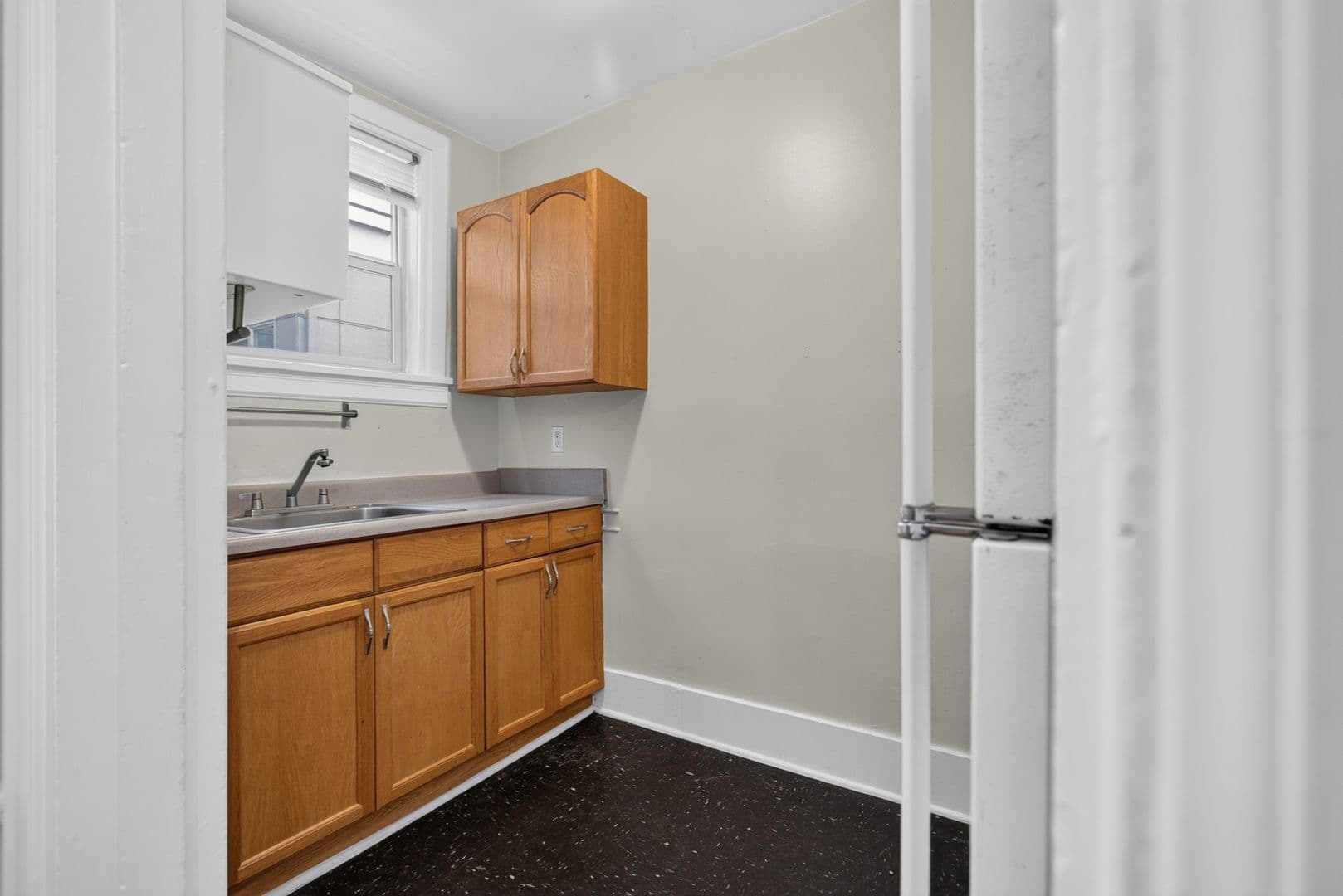 Seattle Apartment: 1323 East Pine St