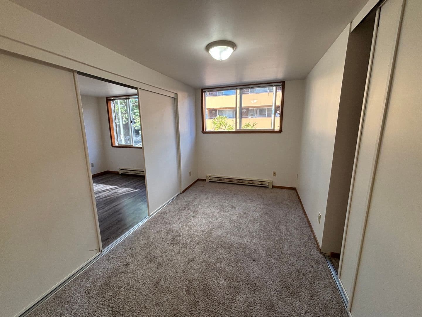 Seattle Apartment: 4110 12th Ave NE