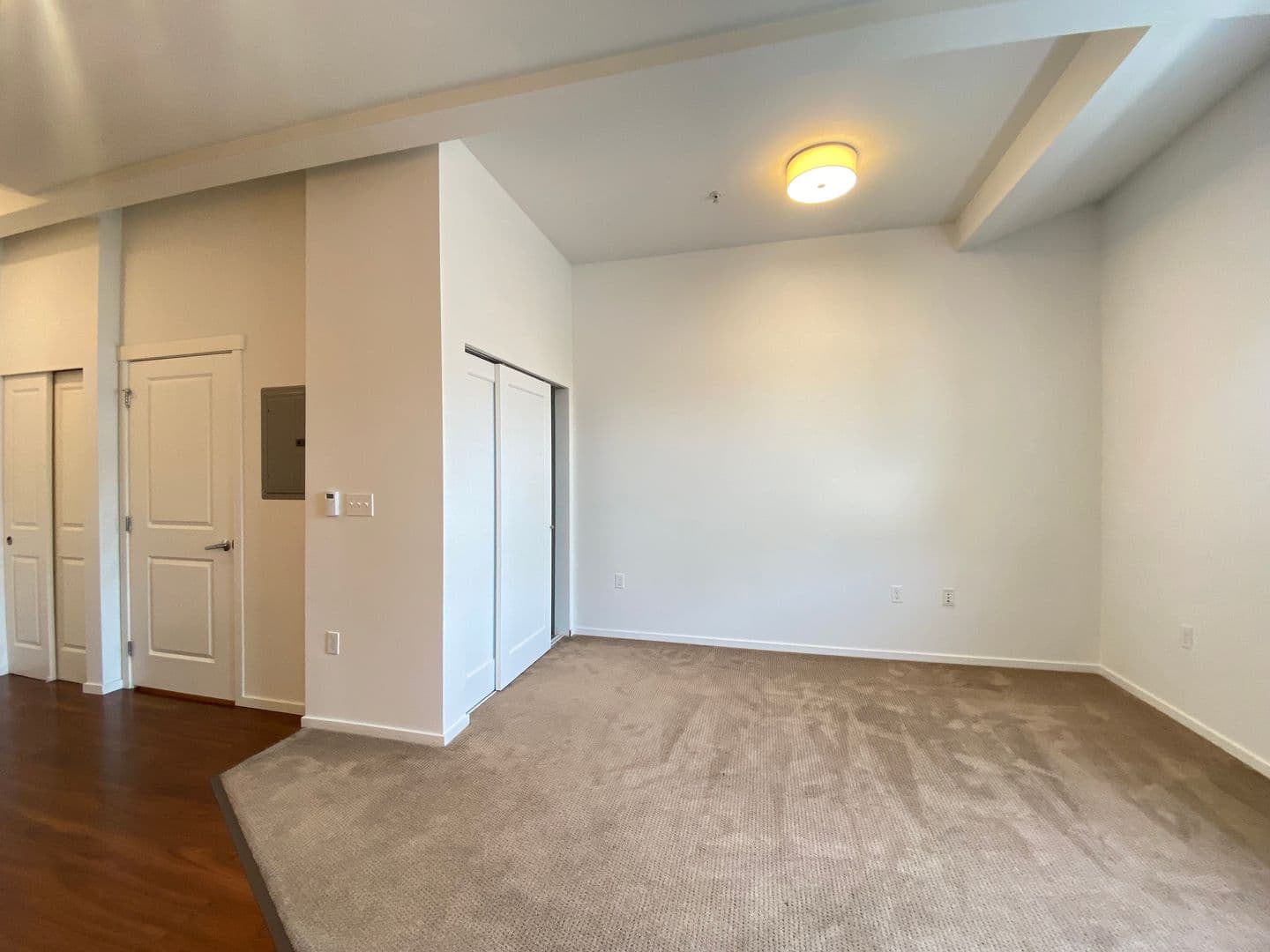 Kirkland Apartment: 450 Central Way