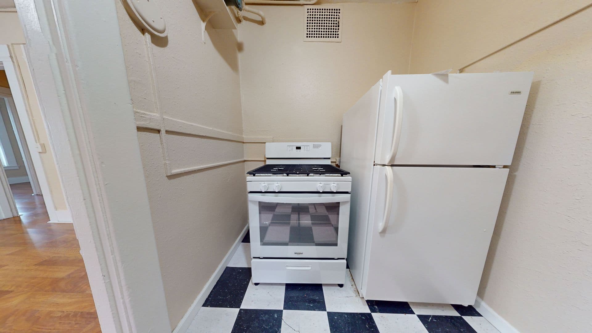 Seattle Apartment: 317 Harvard Ave E