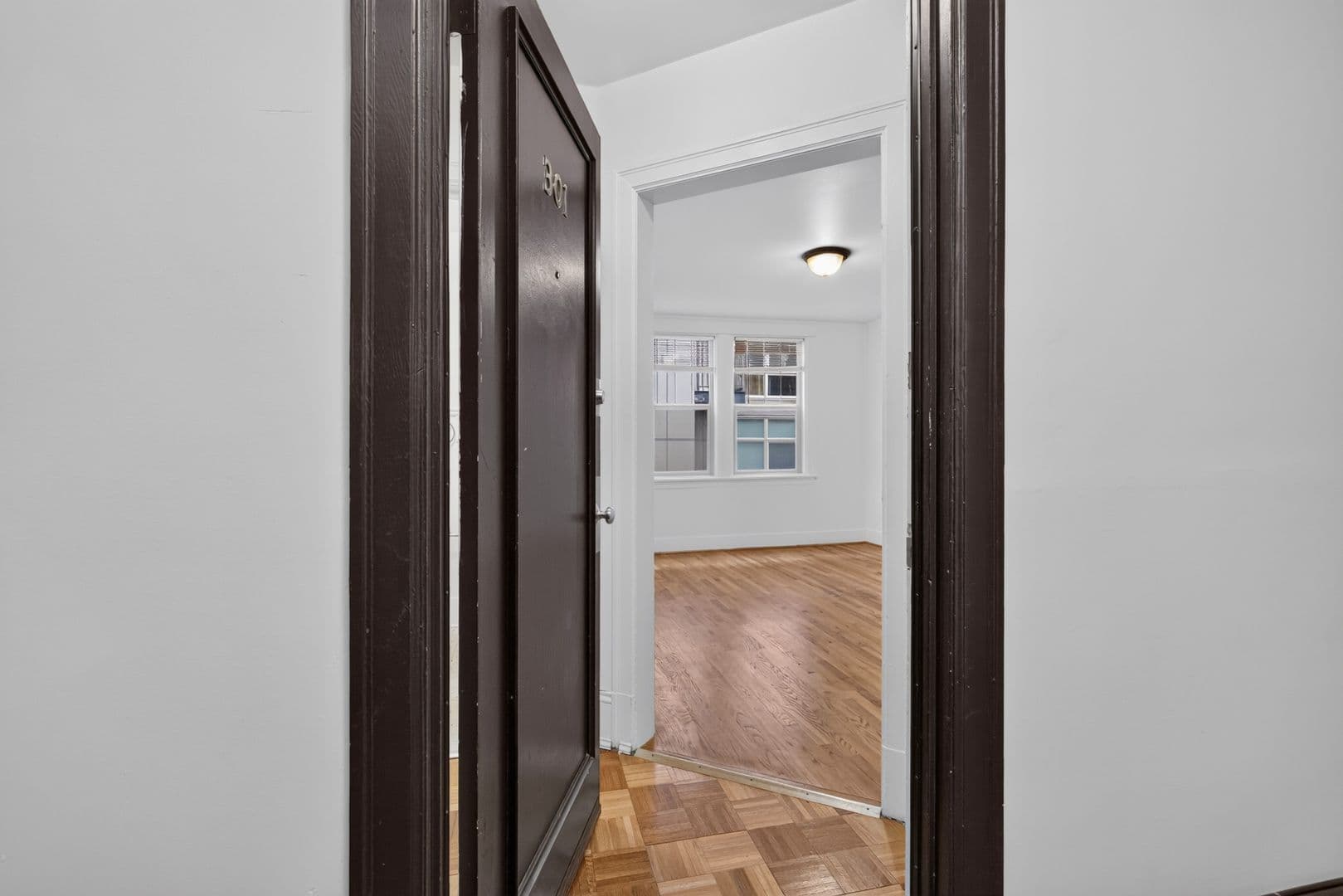 Seattle Apartment: 1323 East Pine St