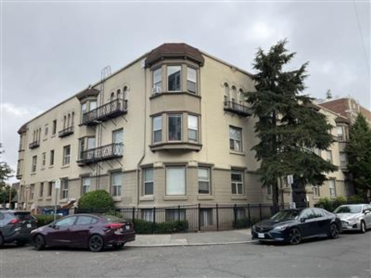 Seattle Apartment: 317 Harvard Ave E