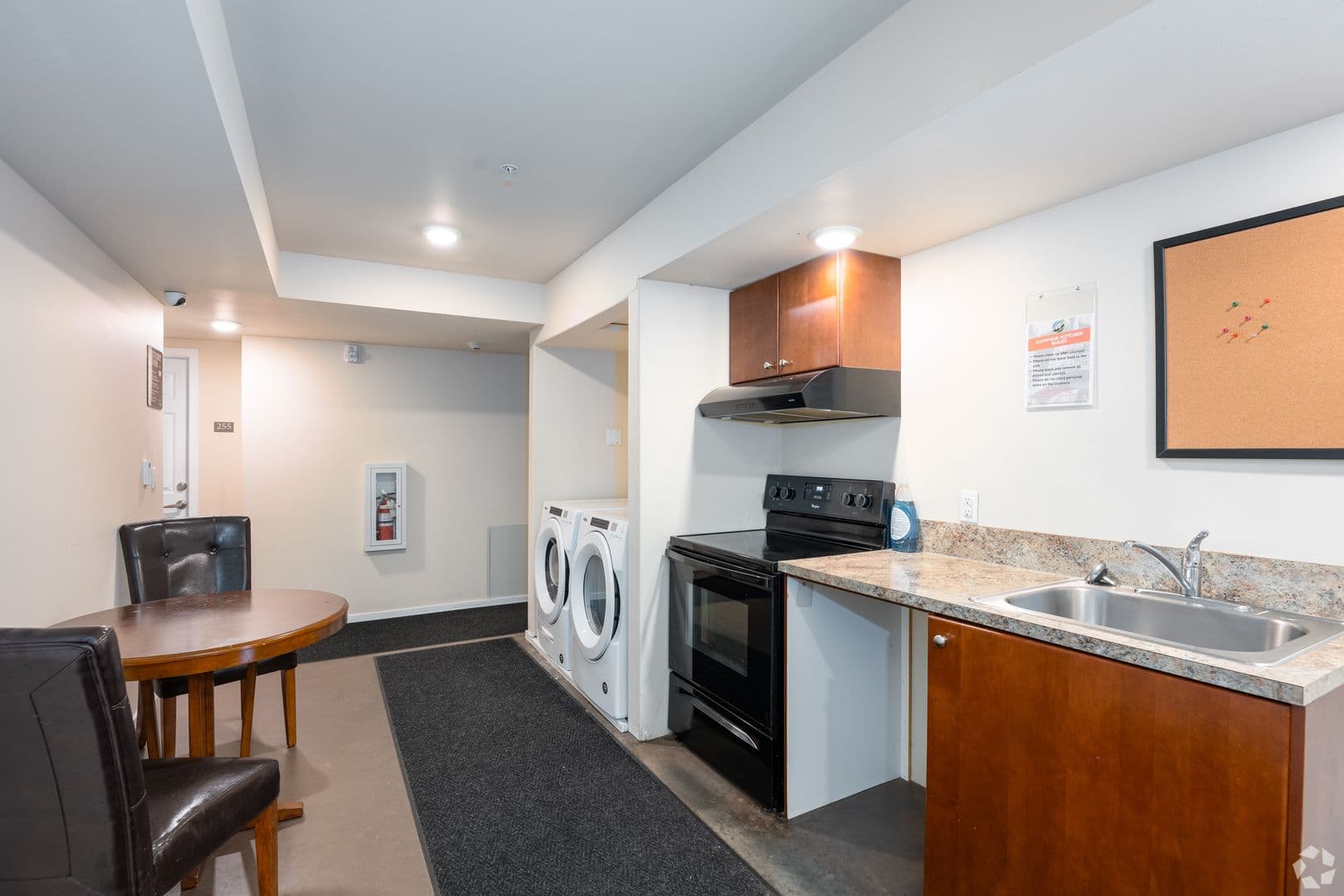 Redmond Apartment: 8525 163rd CT NE