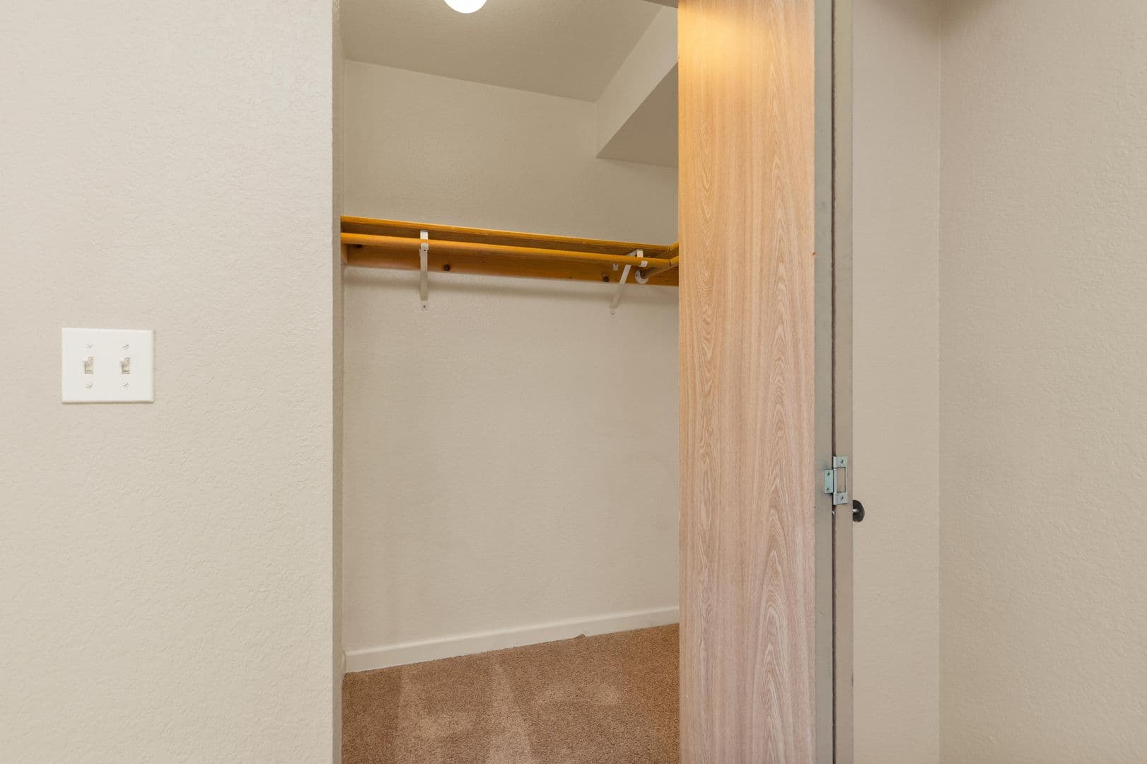 Seattle Apartment: 500 13th Ave E