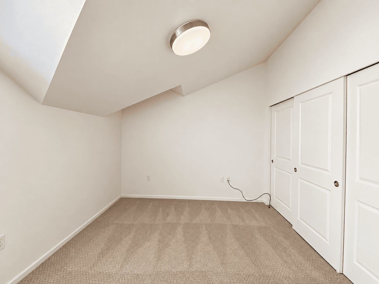 Kirkland Apartment: 450 Central Way
