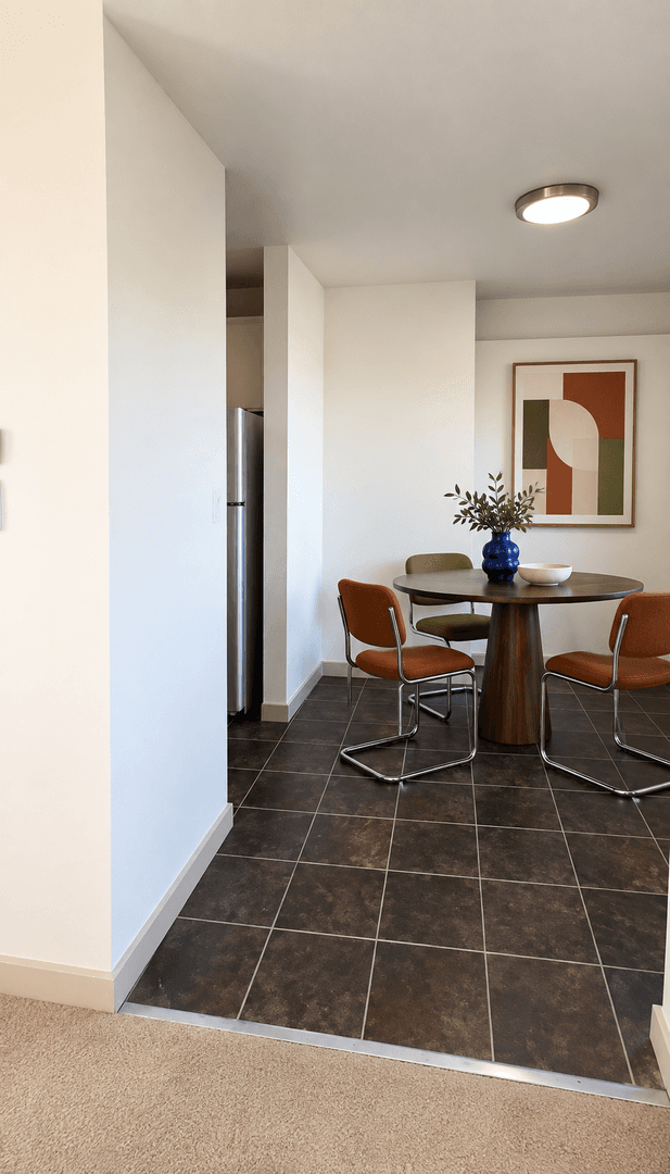 Seattle Apartment: 1653 21st Ave