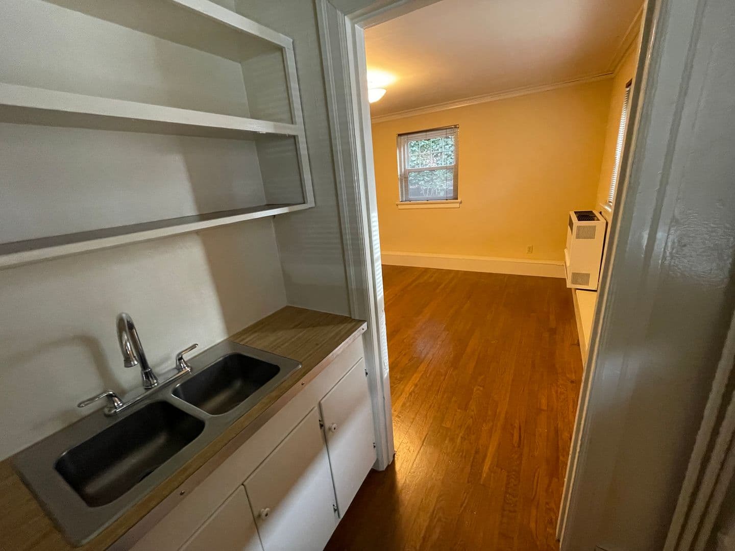 Seattle Apartment: 503 E Thomas St