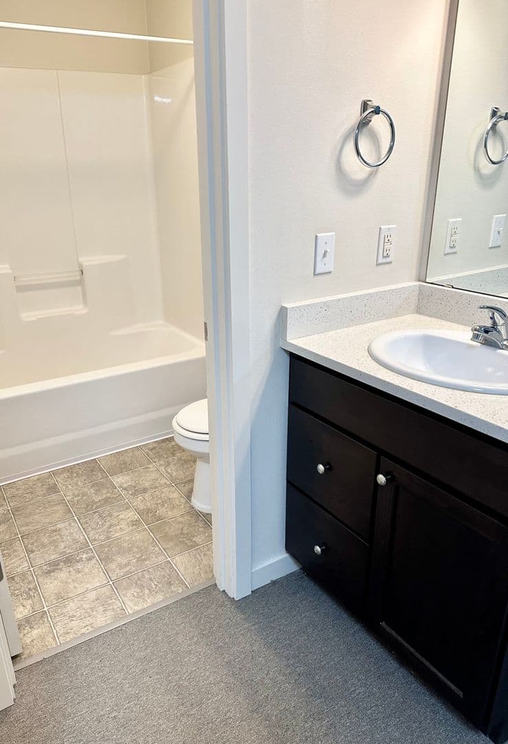 Seattle Apartment: 4215-4221 9th Ave NE