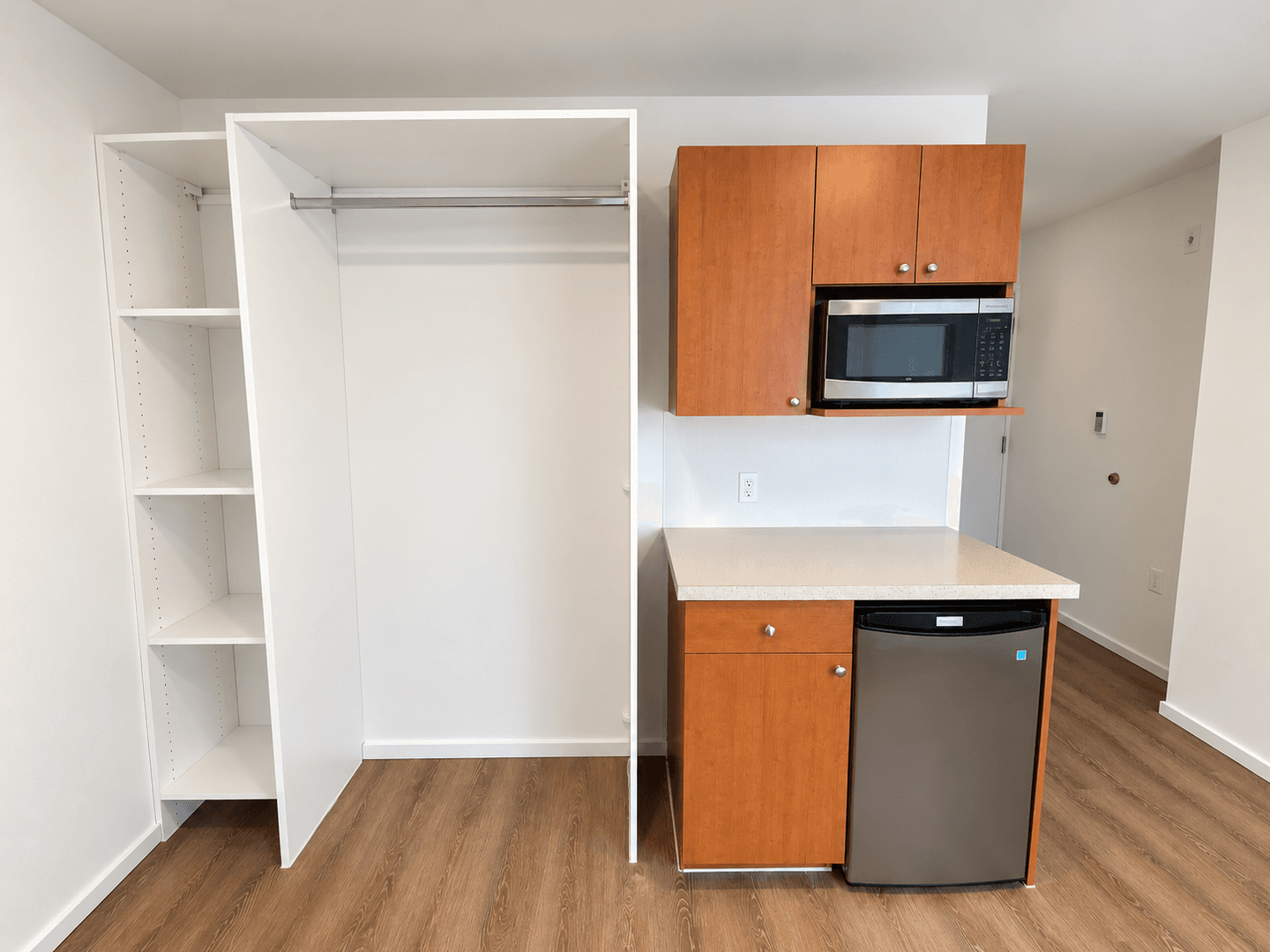Kirkland Apartment: 450 Central Way