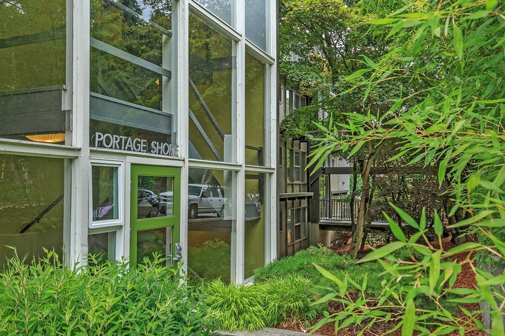 Seattle Apartment: 2400 Boyer Ave E