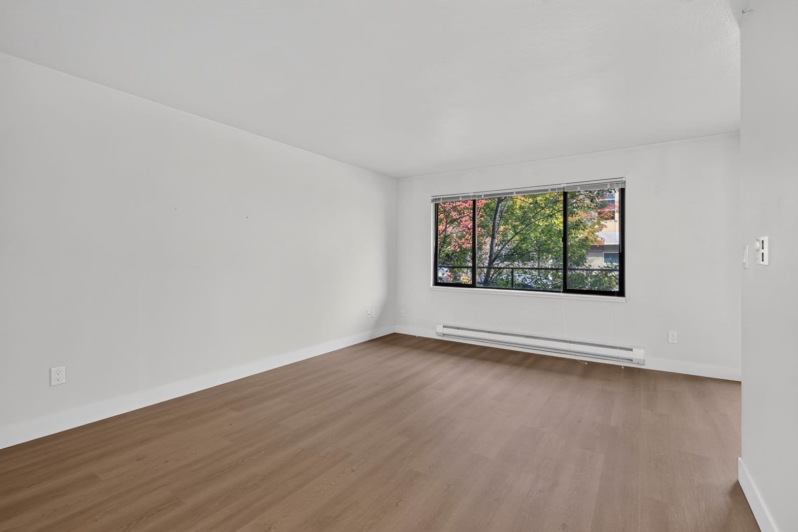 Seattle Apartment: 1653 21st Ave