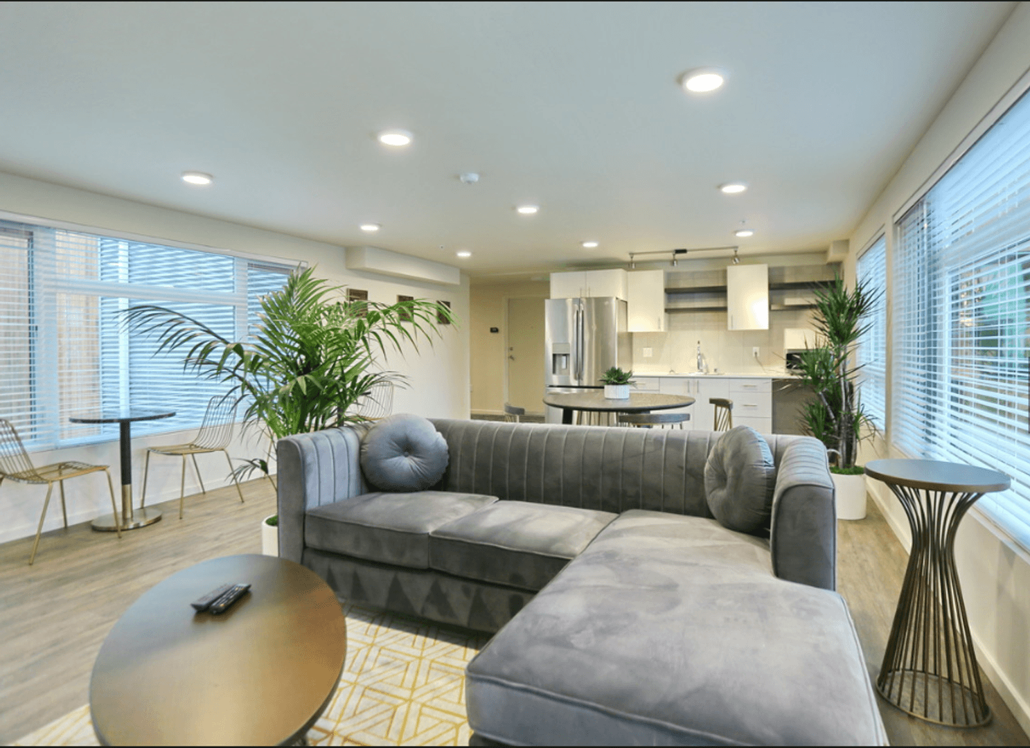 Kirkland Apartment: 330 4th ST