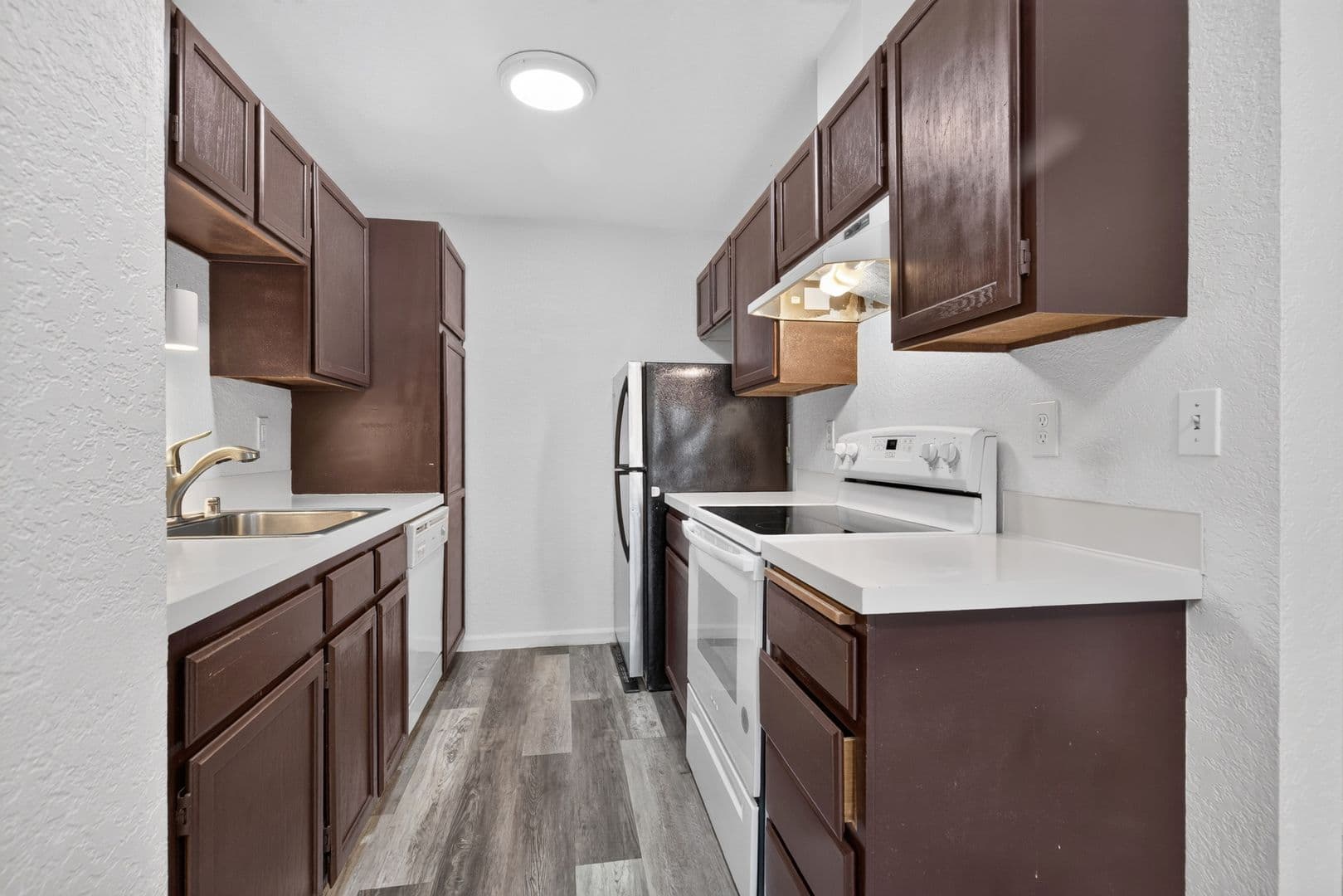 Seattle Apartment: 912 N 96th St