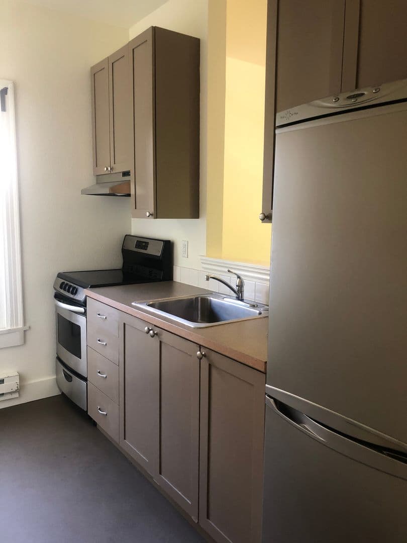 Seattle Apartment: 1420 Belmont Ave