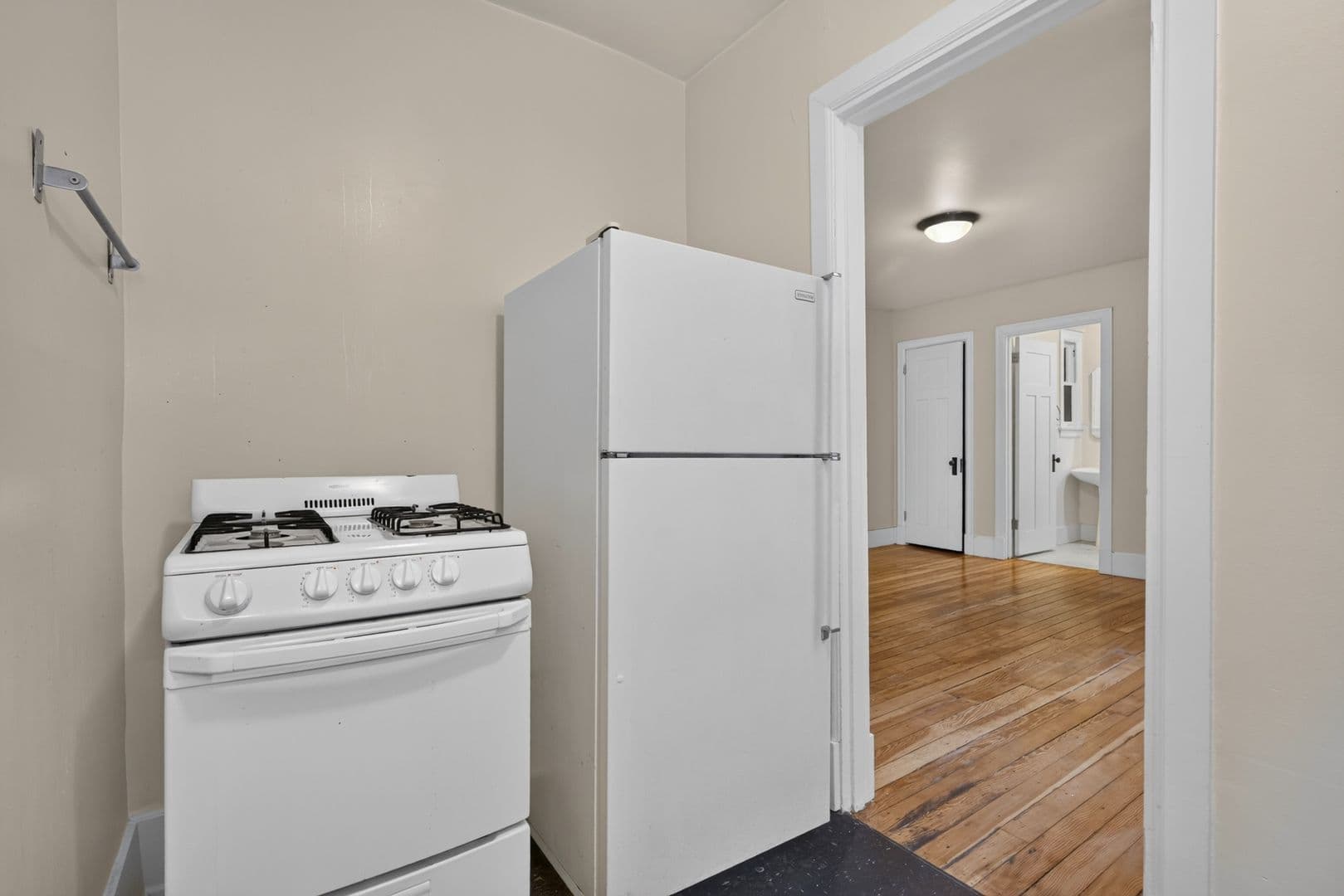 Seattle Apartment: 1323 East Pine St
