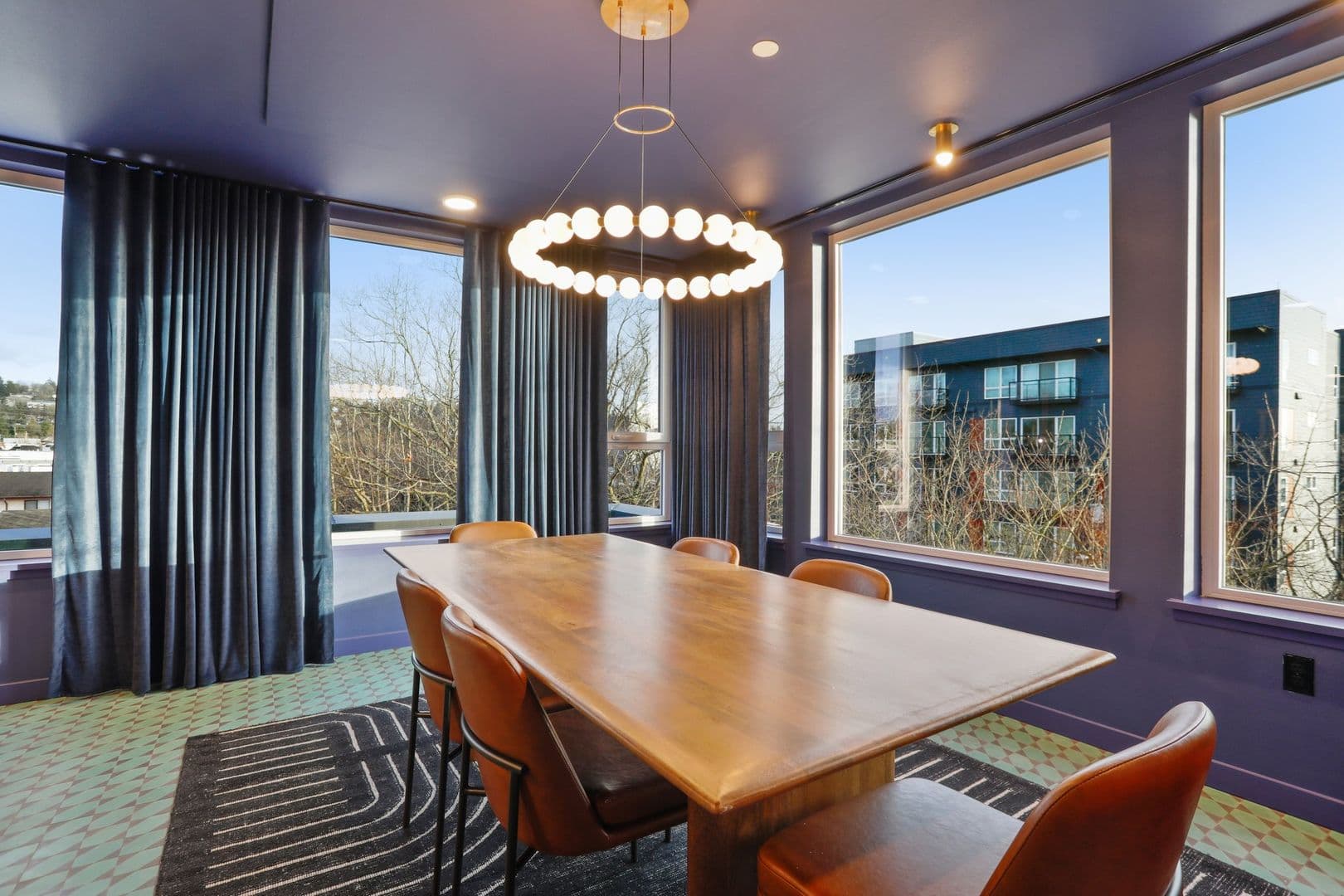 Seattle Apartment: 1140 NW Market St