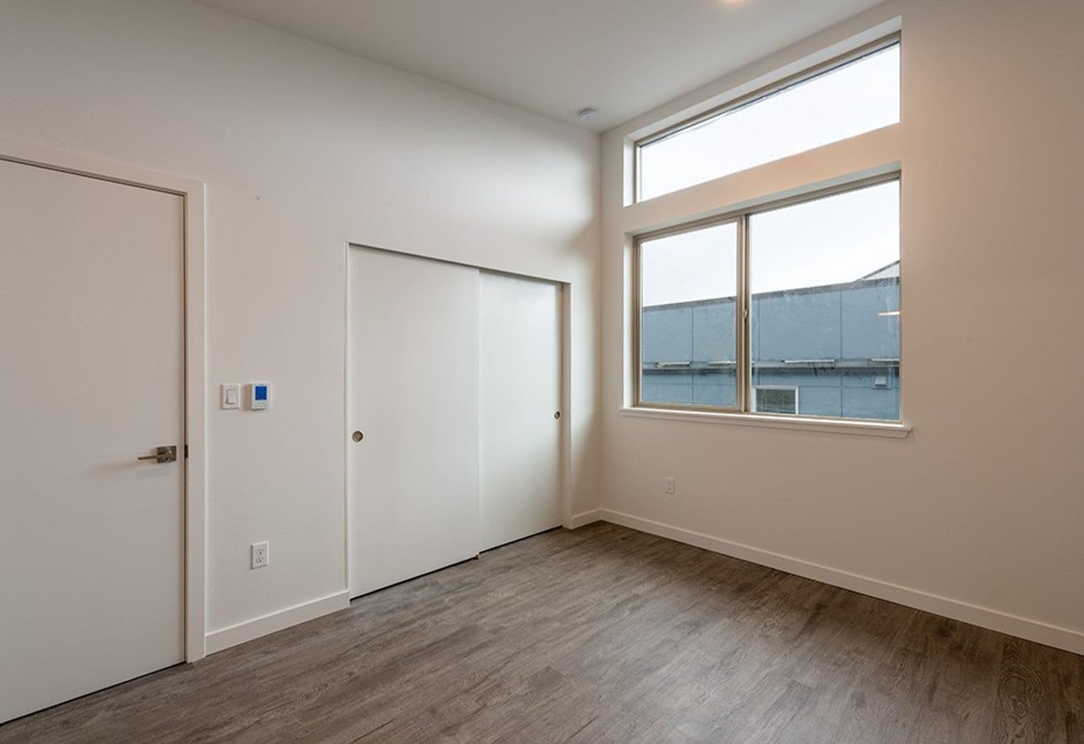 Seattle Apartment: 207 18th Ave