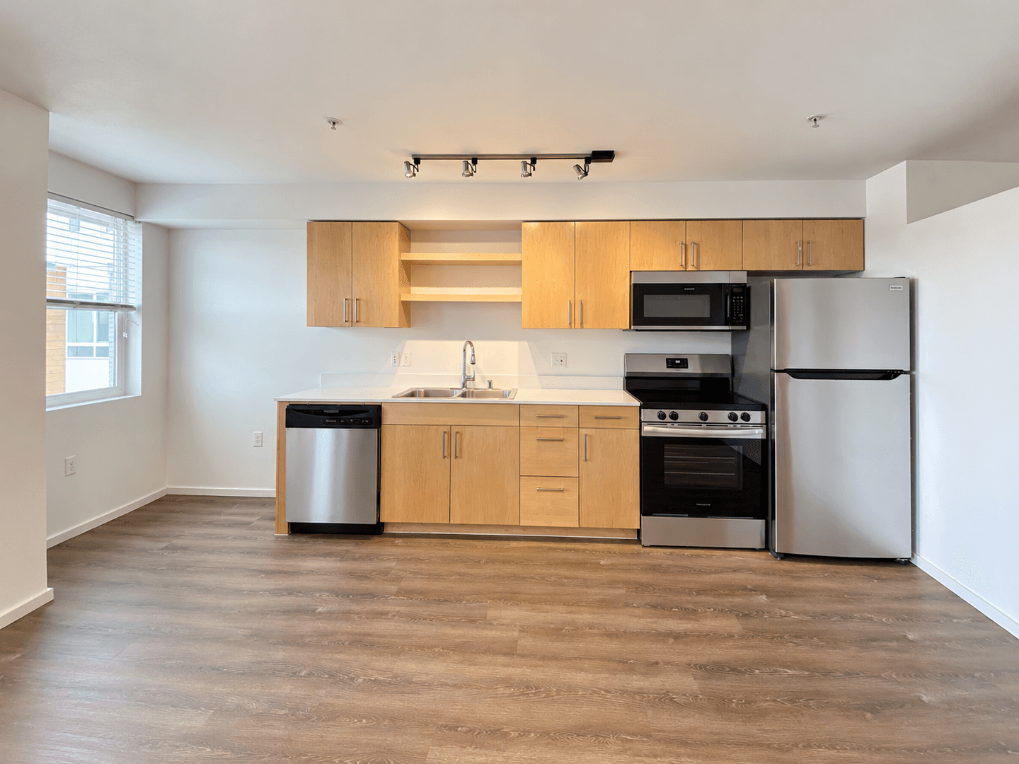 Kirkland Apartment: 450 Central Way
